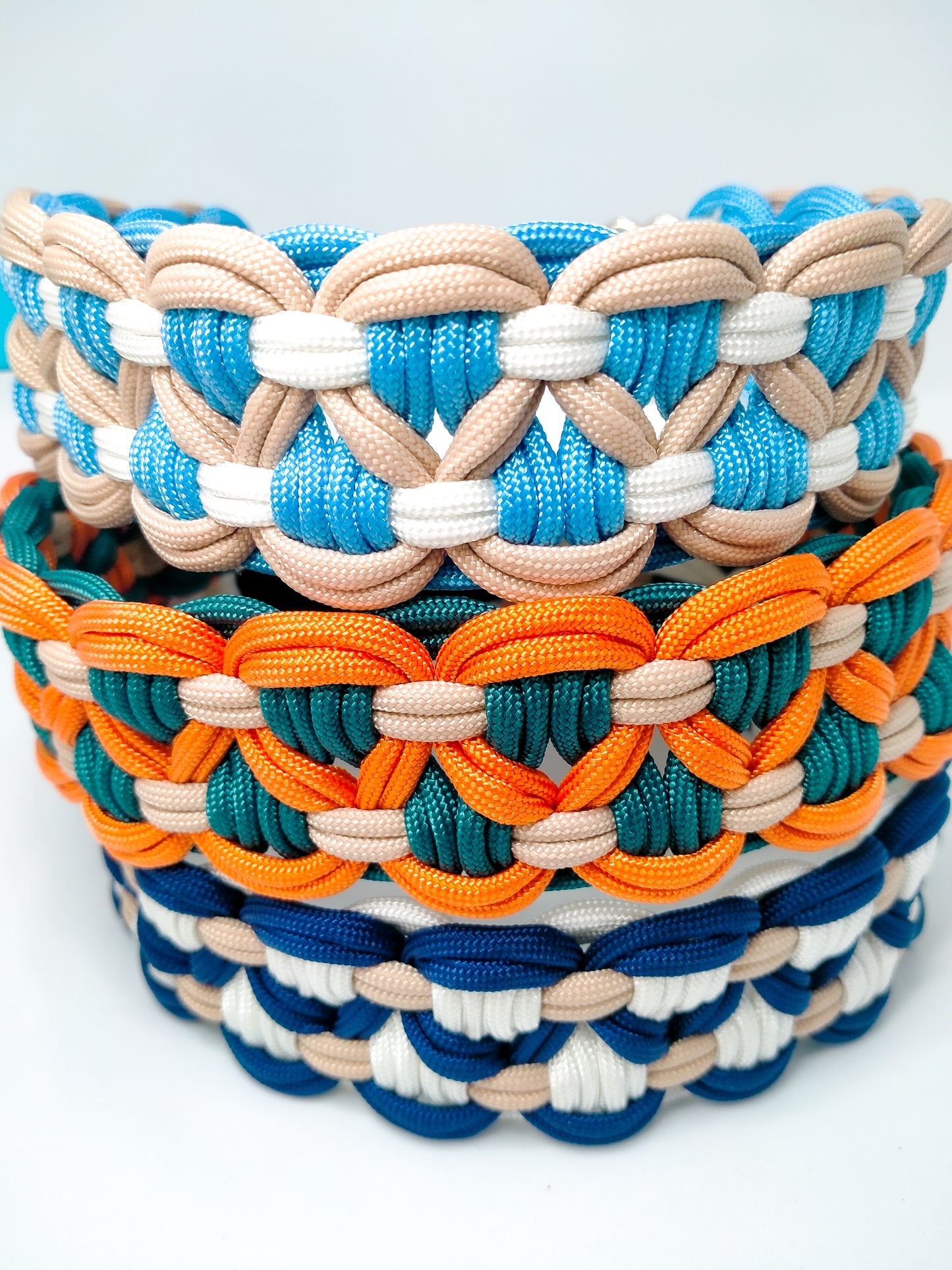 Dog Collar - Sadie's Posie Kim & Milly's Cords 4 Paws Paracord Handmade Dog Accessories Customizable Made in Germany Shipping worldwide