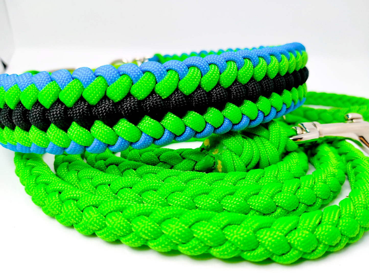 Dog Collar - "Sanctified " cords4paws Paracord Handmade Dog Accessories Customizable Made in Germany Shipping worldwide