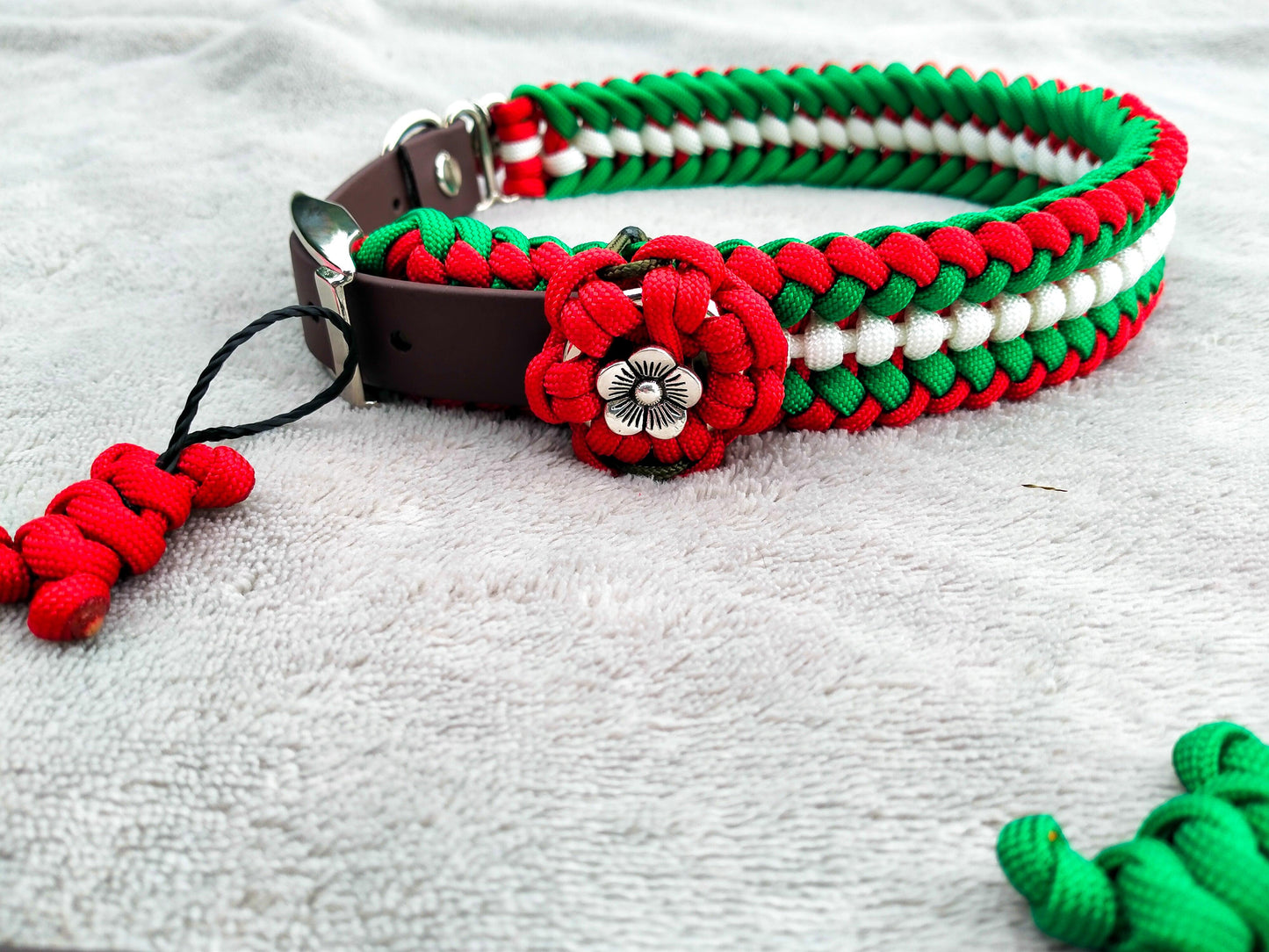 Dog Collar - "Sanctified " cords4paws Paracord Handmade Dog Accessories Customizable Made in Germany Shipping worldwide