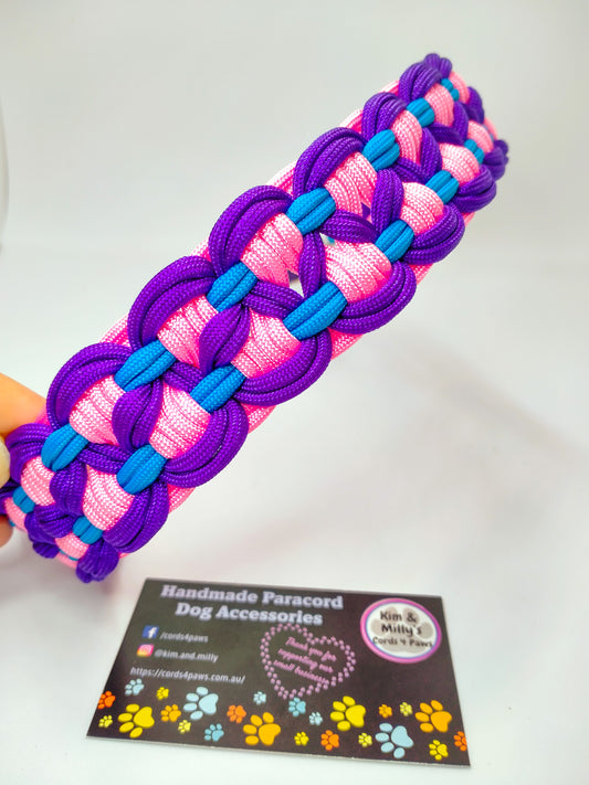 Dog Collar - Sadie's Posie Kim & Milly's Cords 4 Paws Paracord Handmade Dog Accessories Customizable Made in Germany Shipping worldwide
