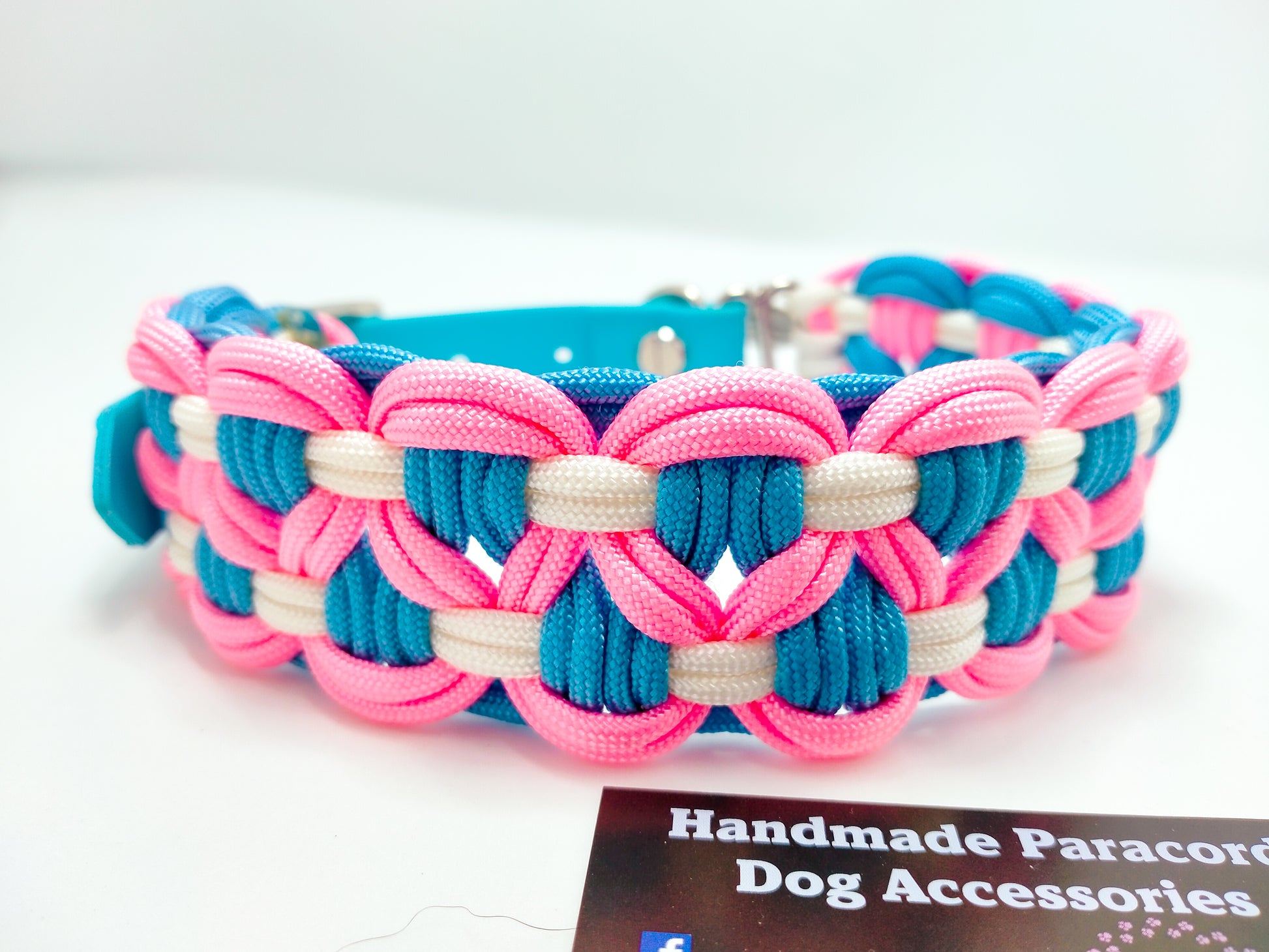 Dog Collar - Sadie's Posie Kim & Milly's Cords 4 Paws Paracord Handmade Dog Accessories Customizable Made in Germany Shipping worldwide