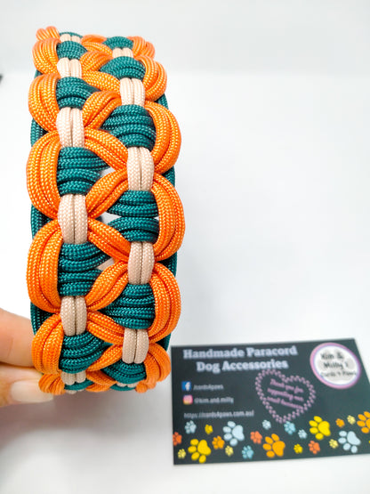 Dog Collar - Sadie's Posie Kim & Milly's Cords 4 Paws Paracord Handmade Dog Accessories Customizable Made in Germany Shipping worldwide