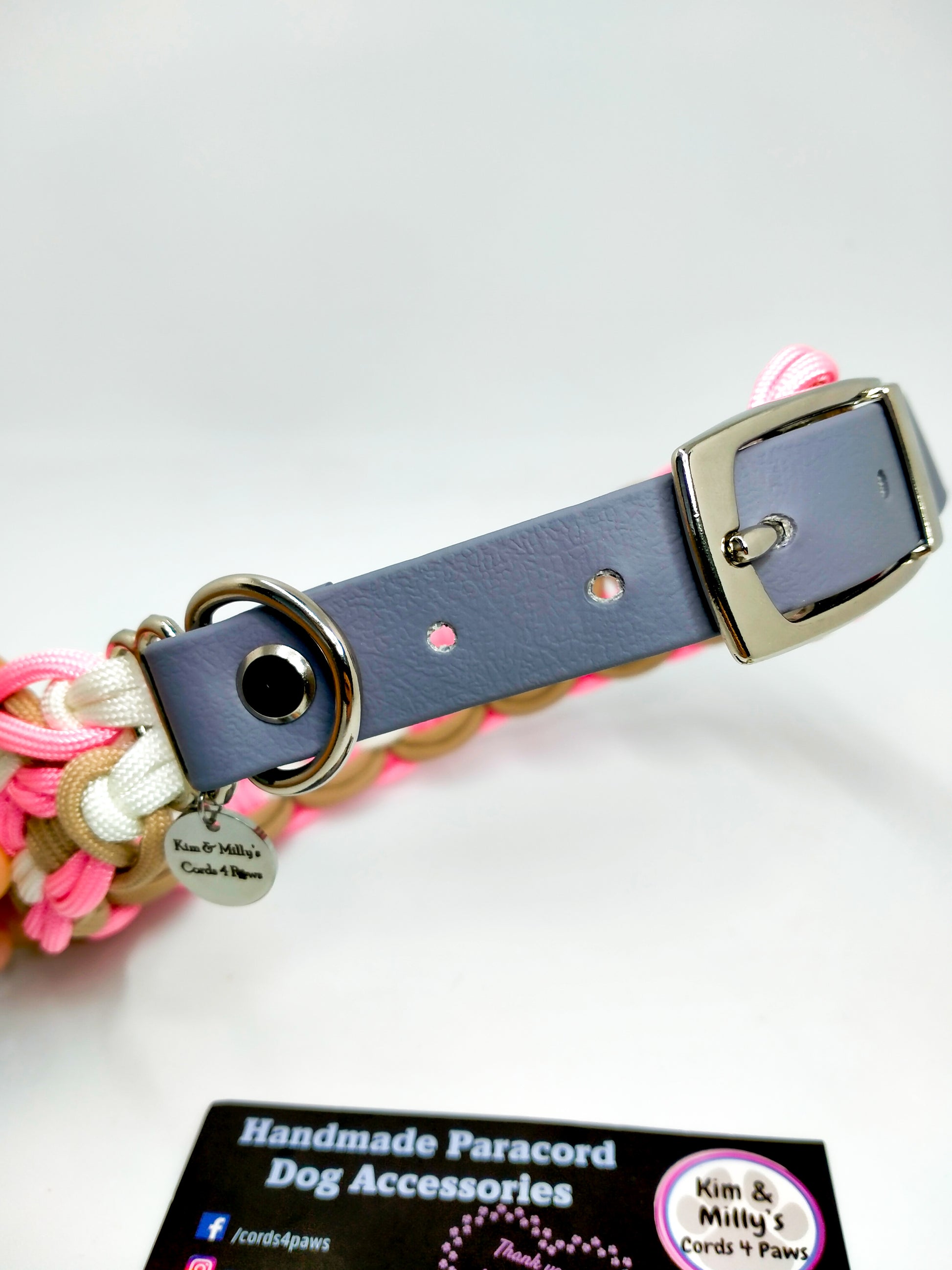 Dog Collar - Sadie's Posie Kim & Milly's Cords 4 Paws Paracord Handmade Dog Accessories Customizable Made in Germany Shipping worldwide