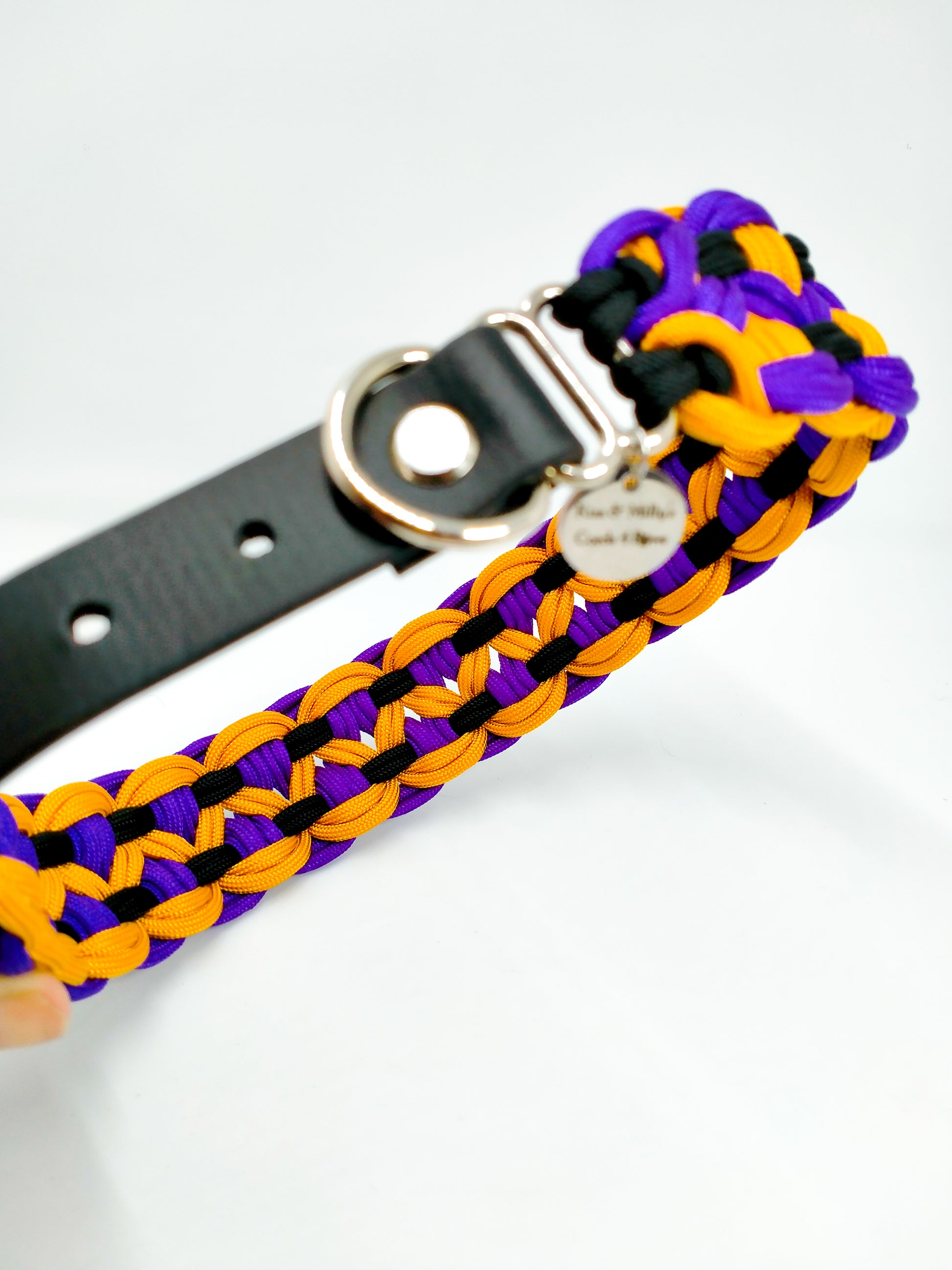 Dog Collar - Sadie's Posie Kim & Milly's Cords 4 Paws Paracord Handmade Dog Accessories Customizable Made in Germany Shipping worldwide