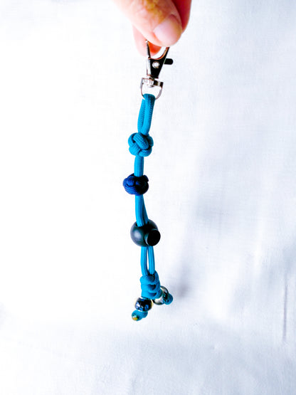 Pre-Made: Key Chain - 💩 Bag Holder (assorted colours) Ocean Blue (dark blue) Kim & Milly's Cords 4 Paws Paracord Handmade Dog Accessories Customizable Made in Germany Shipping worldwide