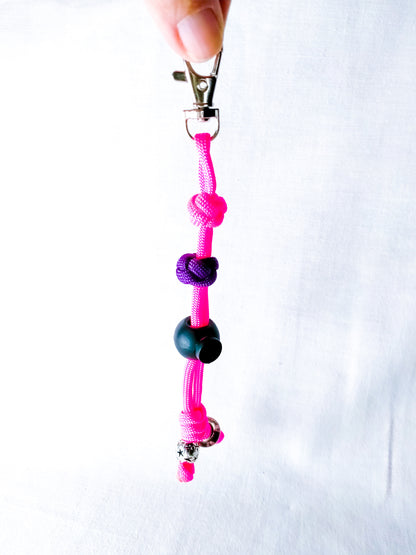 Key Chain - 💩 Bag Holder cords4paws Paracord Handmade Dog Accessories Customizable Made in Germany Shipping worldwide