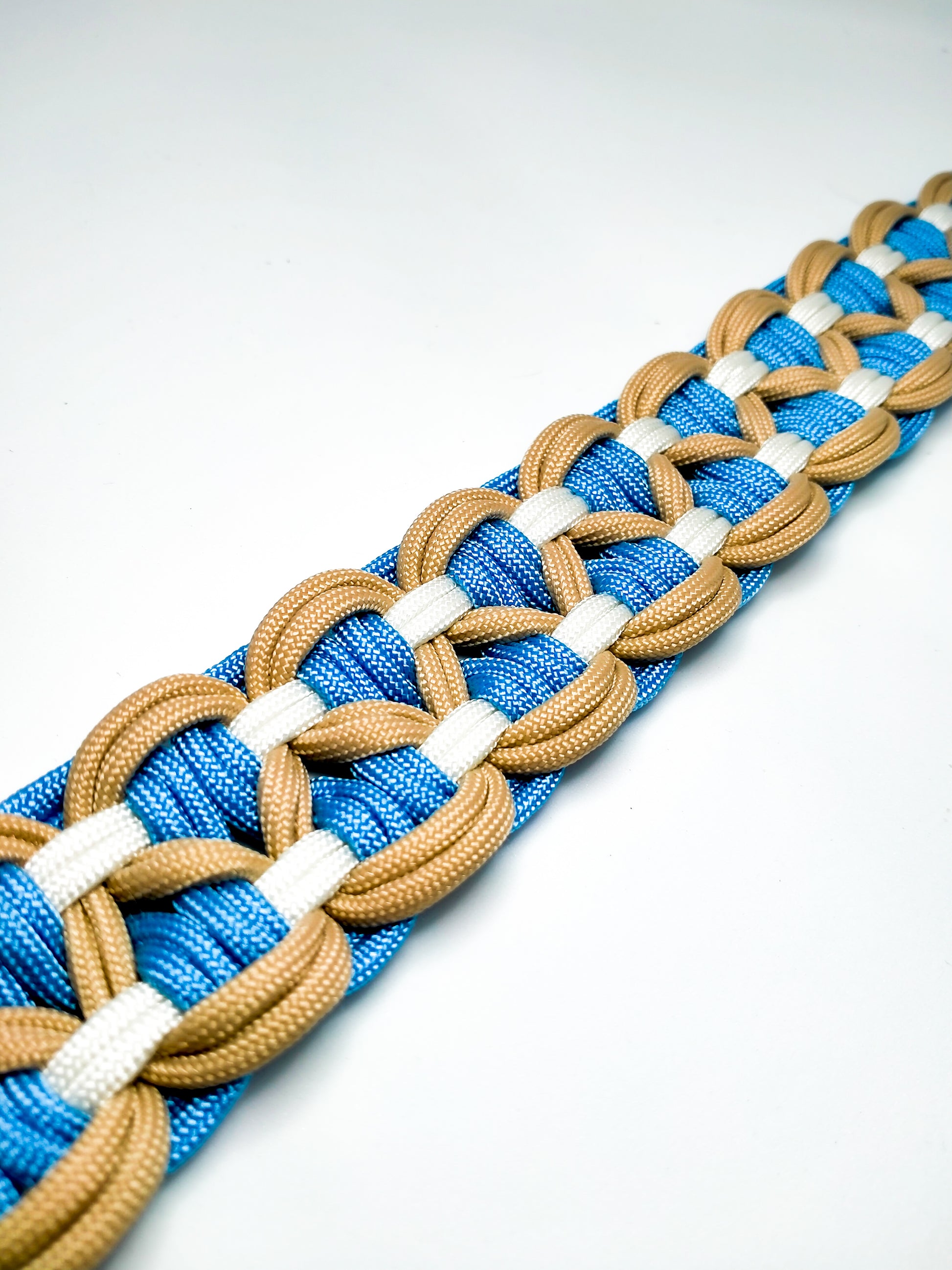 Dog Collar - Sadie's Posie Kim & Milly's Cords 4 Paws Paracord Handmade Dog Accessories Customizable Made in Germany Shipping worldwide